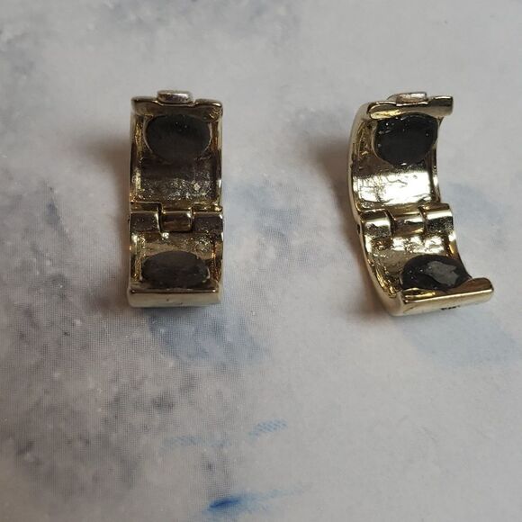 Vintage Magnetic Clip on Earrings - Picture 4 of 5
